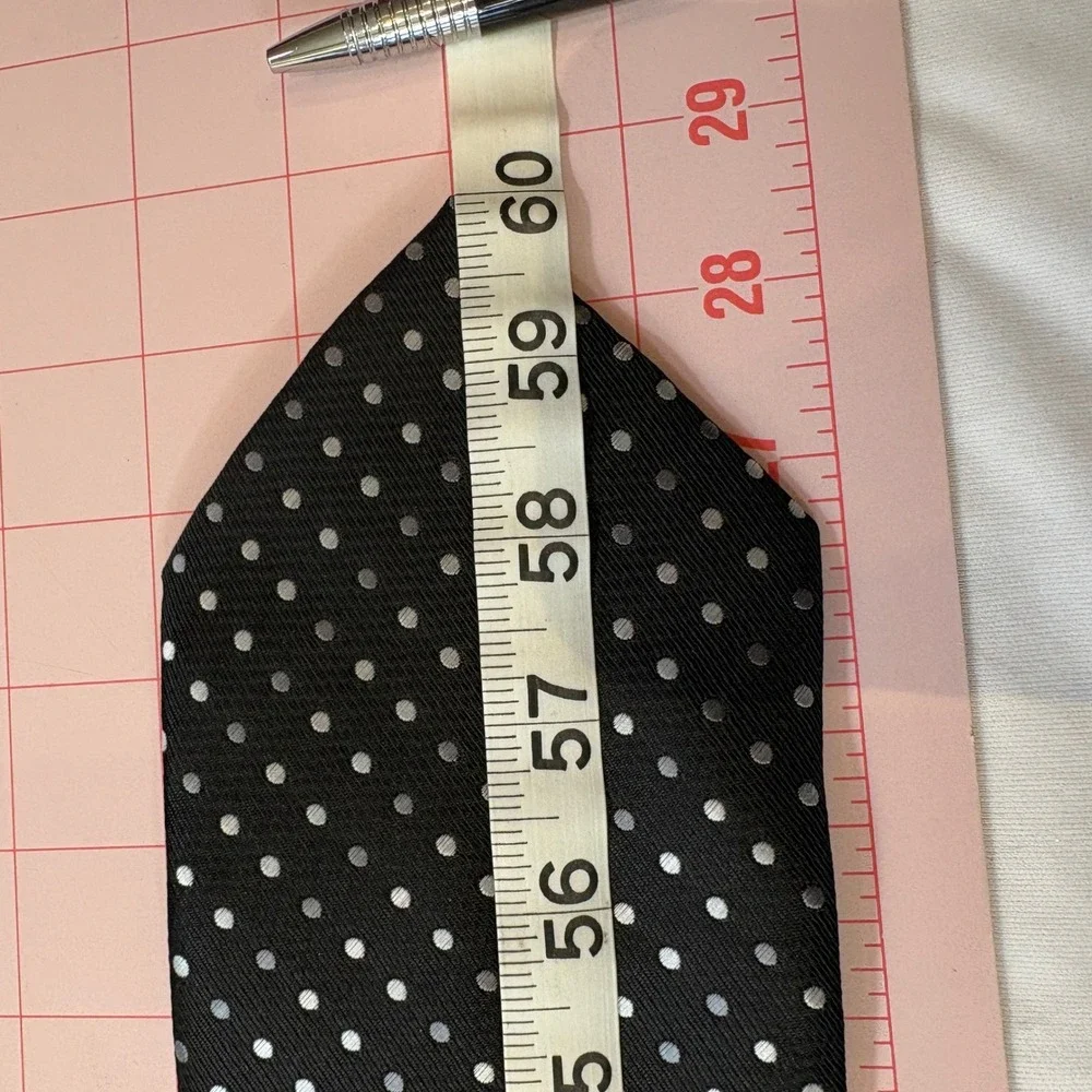 Cedarwood State‎ Mens Black Polka Dot Silk Blend Necktie Silver Grey Pattern
